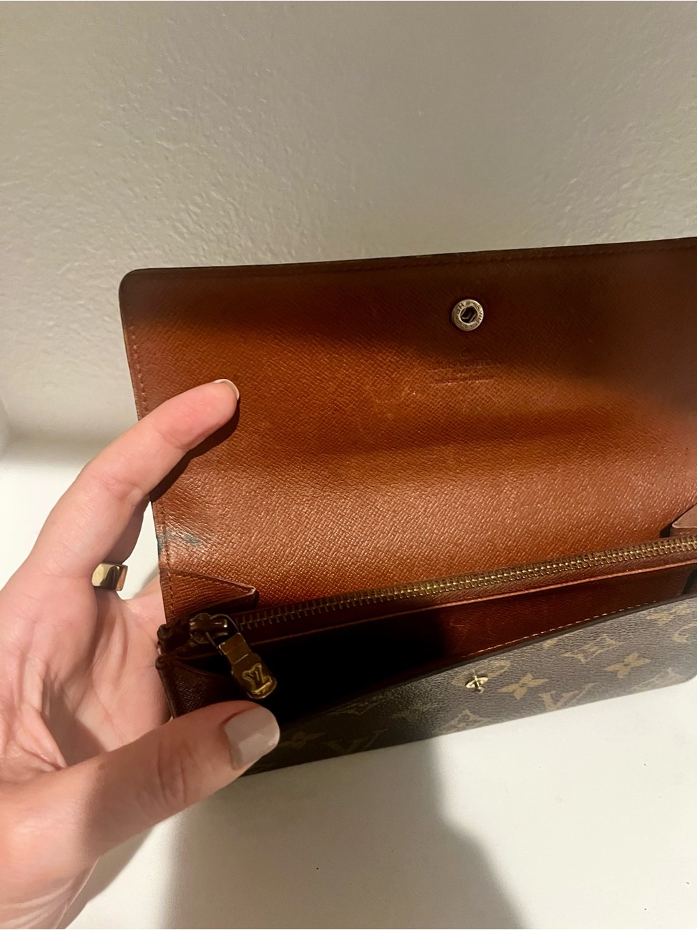Louis Vuitton Vintage Monogram Sarah Long Wallet Made in France - Picture 6 of 10